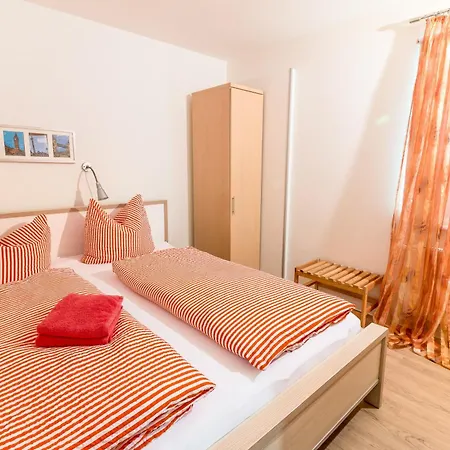 Apartment K3 - Strandhaus Koenigsberger Allee 8 - Feriendomizil Hollich *